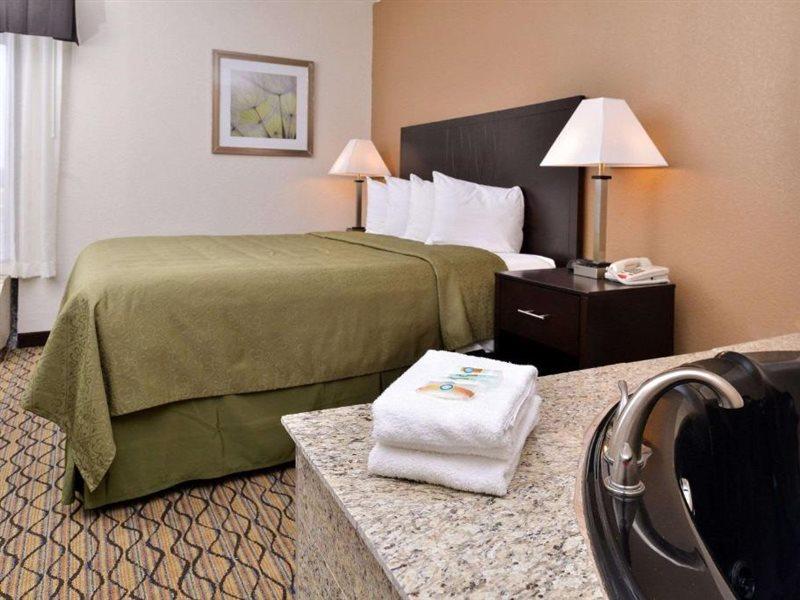 Quality Inn & Suites Matteson Near I-57 Exterior foto